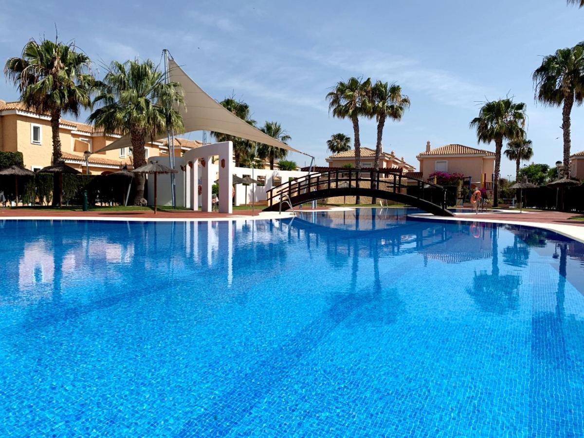 Апартаменти Marinas Sol - Tu Hogar Con Jardin Privado! Бера Екстер'єр фото