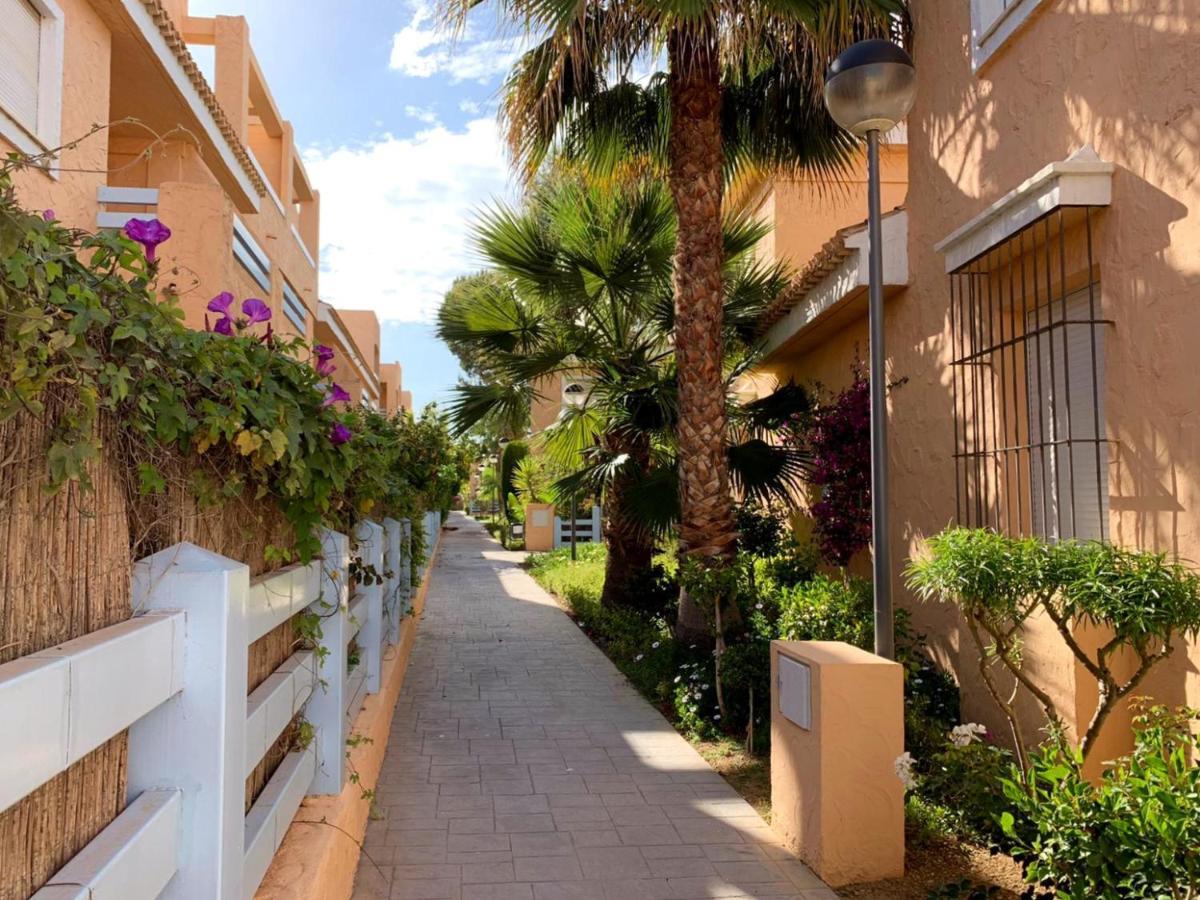 Апартаменти Marinas Sol - Tu Hogar Con Jardin Privado! Бера Екстер'єр фото